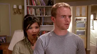 Malcolm in the Middle S04E20 Lois calls the police on her mother