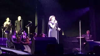 Mireille Mathieu - On ne vit pas sans se dire adieu (Bratislava, 27.10.2017)