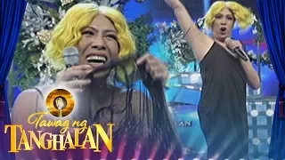 Tawag ng Tanghalan: Vice shows his armpit