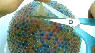 オービーズ5000個で風船スクイーズ作ってみた  Orbeez Balloon Experiment