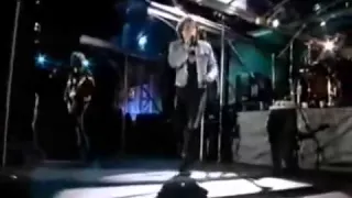 Bon Jovi - Livin' On A Prayer (Tradução Português) Brasil