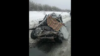 В Вольске МАЗ смял Ладу