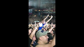 Metallica James Hetfield Speaks to 9 Year Old Fan in Phoenix Concert 08/04/2017
