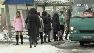 Жителі Квасилова скаржаться на довжелезні черги до громадського транспорту