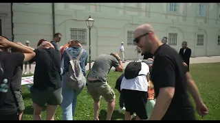 Orban in Wien: Protest von SOS Balkanroute und Omas gegen Rechts