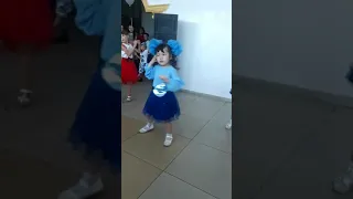 Малышка танцует кукла 💍