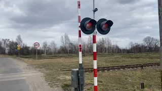 przejazdy kolejowe cob-63a i spacer wzdluz zapomnianej linii kolejowej