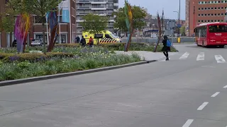 Ambulance 05-152 Twente met spoed naar het MST in Enschede