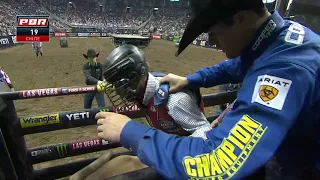 Heartbreak Kid Remains Perfect After Bucking Off Alisson de Souza | 2019 Kansas City