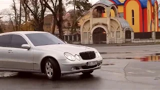 Mercedes E270 W211 rainy day drift fun