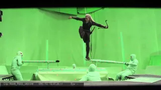 Hobbit. Pustkowie Smauga EE/BtS. LEGOLAS. Pościg na beczkach