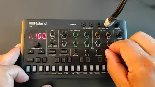 Roland AIRA S-1 First-Touch-Jam (no talking Just Sounds)