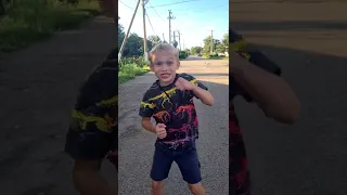 Crazy dancing car 🚗🤣😂 #damus #tiktok #shorts #comedy #family