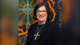 Lighting Advent Wreath - Week 4 | ELCA Presiding Bishop Elizabeth Eaton | Dec. 20, 2020