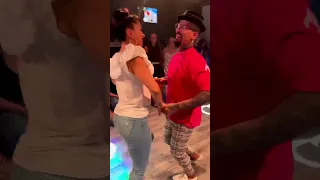 Adrián y Anita bailan en @olimobaile