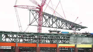 First Retractable Roof Trusses Installed At Globe Life Field