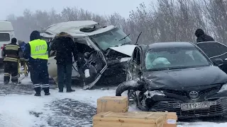 Два человека погибли в массовом ДТП на заснеженной трассе в Волгоградской области