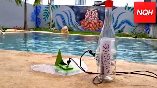 Nunca habías visto un mensaje en una botella así! , ¡Mira como se impulsa con las olas del mar! |NQH