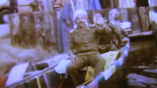 فيديو نادر لصدام حسين يتجول وسط الشعب العراقي عام 1981