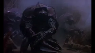 Garthim Attack Kira's Village - The Dark Crystal 1982 (12)