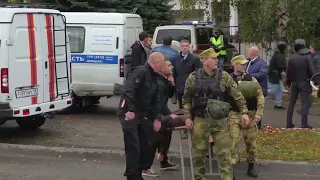 26 09 2022 Первые минуты с места трагедии стрельба в школе 88 в Ижевске  Удмуртия