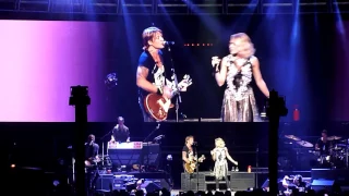 Keith Urban and Carrie Underwood "The Fighter" chorus Sydney 2016