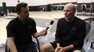 Kings Coach Vance Walberg On The Dribble Drive Motion Offense