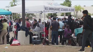 More migrants dropped off at San Diego transit centers while shelters remain overwhelmed