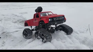Тест Драйв Rock Crawler на гусеницах по снегу