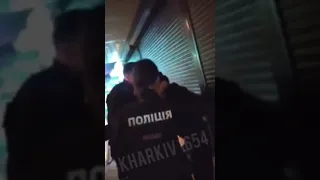 Виновник жуткой аварии в Харькове в июне пытался зарезать девушку на улице города: Видео 18+