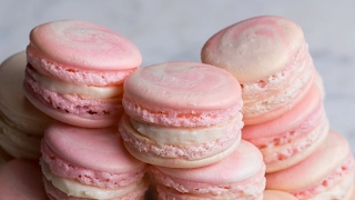 Strawberry Cheesecake Macarons