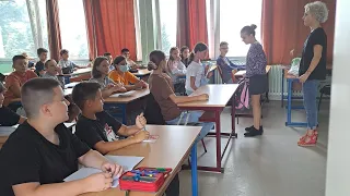 Первое сентября в сербской школе. First day in Serbian school. Как встречают русских детей