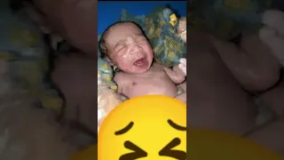 cleaning process newborn baby after soap and oil in body of baby