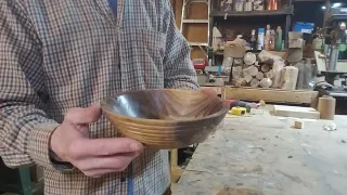 Woodturning - Walnut Beaded Bowl