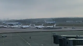 Air Force One and SAM45 preparing for departing Zurich