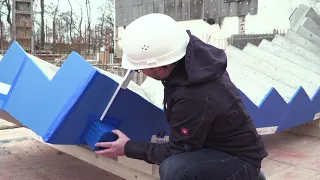 Schallbrückenfreier Einbau bei gewendelten Fertigteil-Treppenläufen. Schöck Tronsole® Typ T, Q, L.