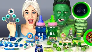 Blue Food vs Green Food Challenge 그린 블루 푸드 챌린지 Elsa Frozen vs Hulk Mukbang by OM NOM