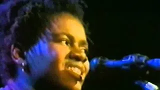 Tracy Chapman - Mountains O' Things - 12/4/1988 - Oakland Coliseum Arena (Official)