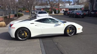 Ferrari 488 GTB - Startup & Driving