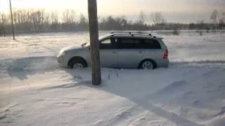 I'm stuck in the snow :) Toyota Corolla Fielder 1.5 4WD