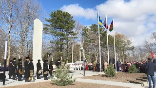 Памятник погибшим участникам СВО открыли в Анапе