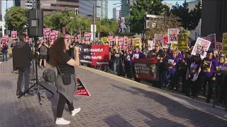 Service workers in San Diego want to see $25 per hour min. wage