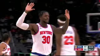 Isaiah Stewart isn’t happy with Julius Randle dunking on him 😅