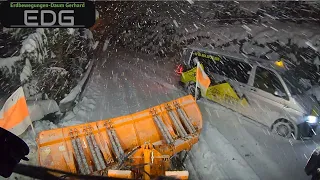 Plowing fresh snow in the Alps❄️Winter service in Tyrol | Unimog U400 #asmr