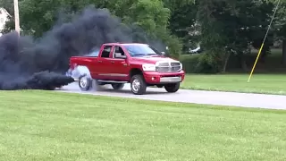 07 Dodge Cummins 900hp nasty burnout !!!