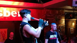 Radio Tapok - Старик и братья (Live in Saratov 23.11.2018) #РАДИОТАЩИТ