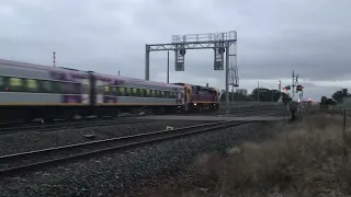 V/Lines N471 city of Benalla at Corio Arriving into Geelong￼ from Melbourne 25/8/2022