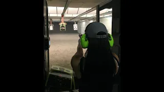 Girl shoots 9mm Beretta pistol for the first time and is on target!