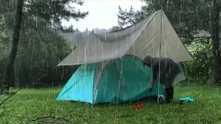 SOLO CAMPING HEAVY RAIN AND THUNDERSTORMS - RELAXING CAMPING IN THE RAIN - ASMR