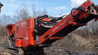 Terex Finlay J-960 jaw crusher on tracks, recycling application